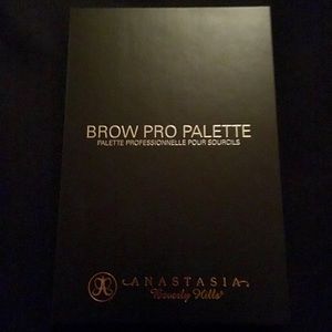 Anastasia Beverly Hills brow pro palette